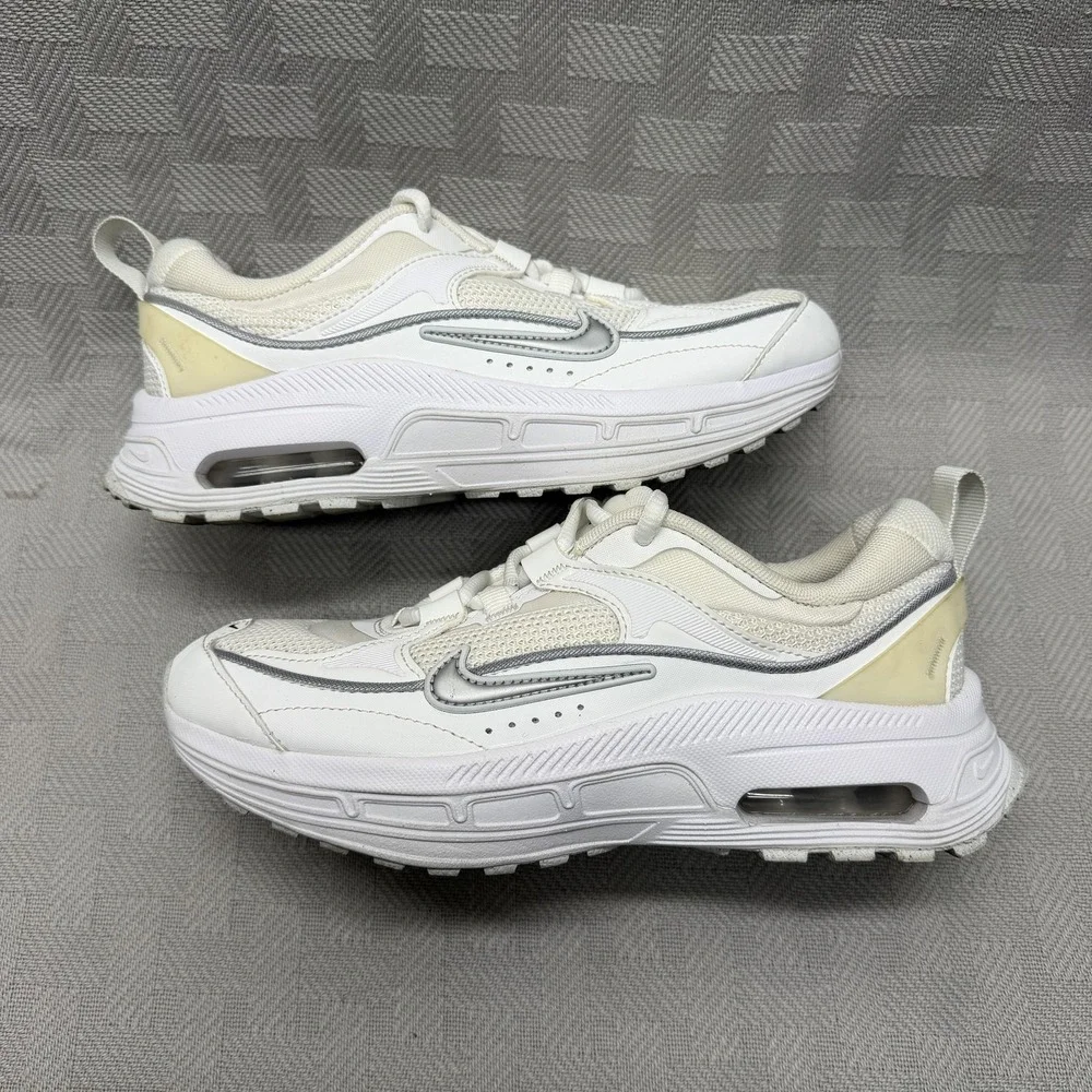 Nike Air Max Bliss Summit White Womens Size 6 DH5128-101